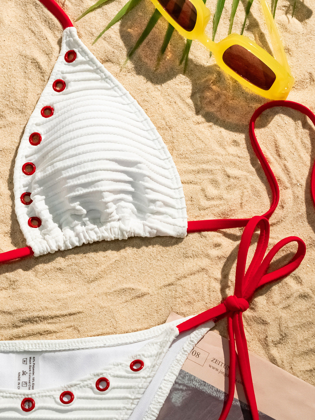 Bikini sexy con cordones y aberturas para mujer