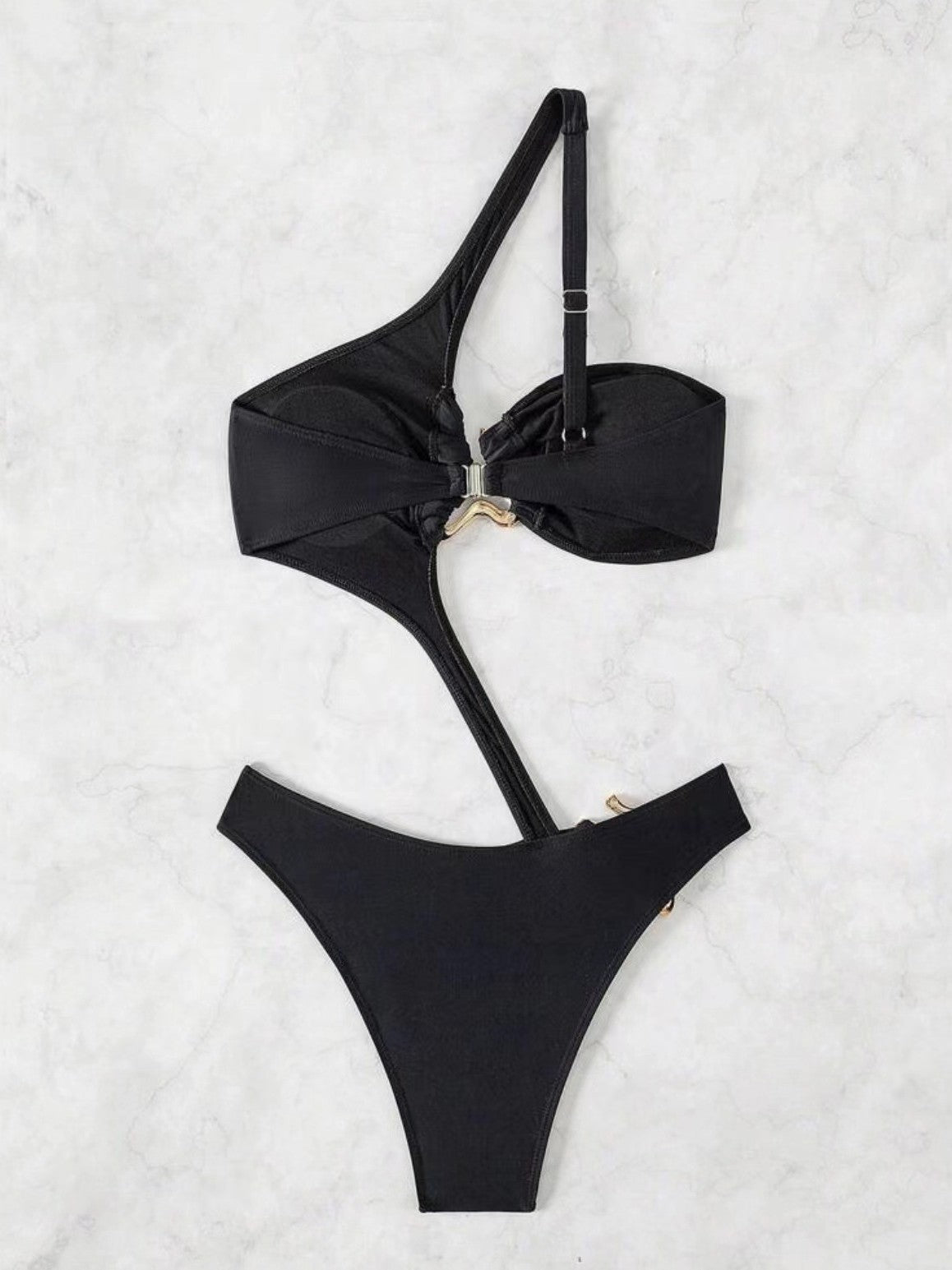 Traje de baño de una pieza con conexión metálica de color sólido sexy para mujer