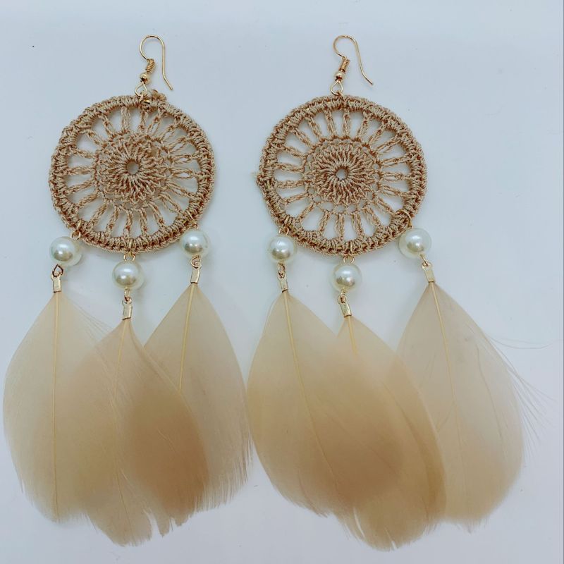 Pendientes colgantes trenzados con plumas huecas de Bohemia