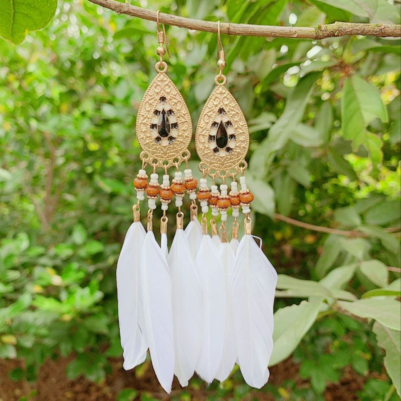 Boucles d'oreilles pendantes bohèmes vintage en perles et plumes