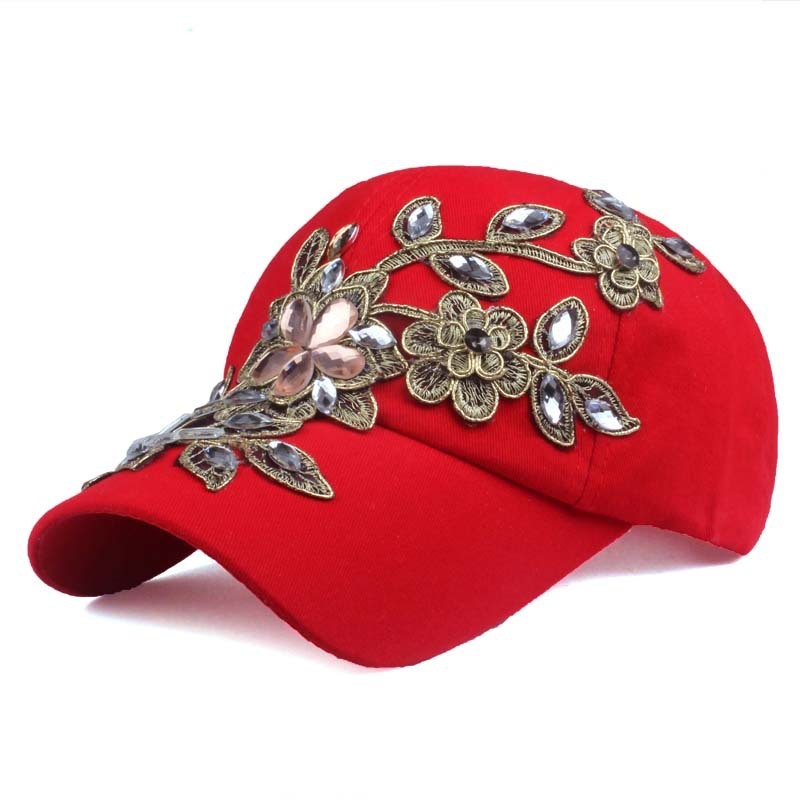 Casquette pare-soleil en soie dorée et diamant pour femme