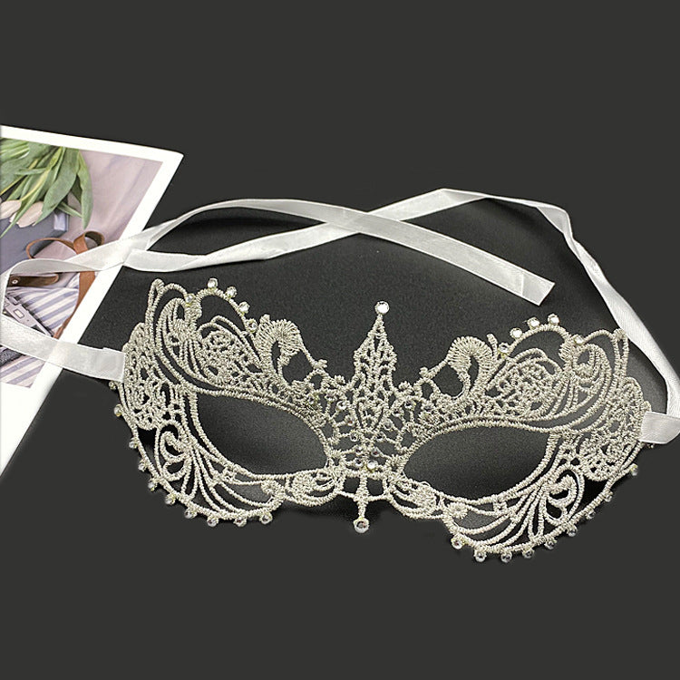 Women Lace Half-Face Mask with Diamonds for Halloween