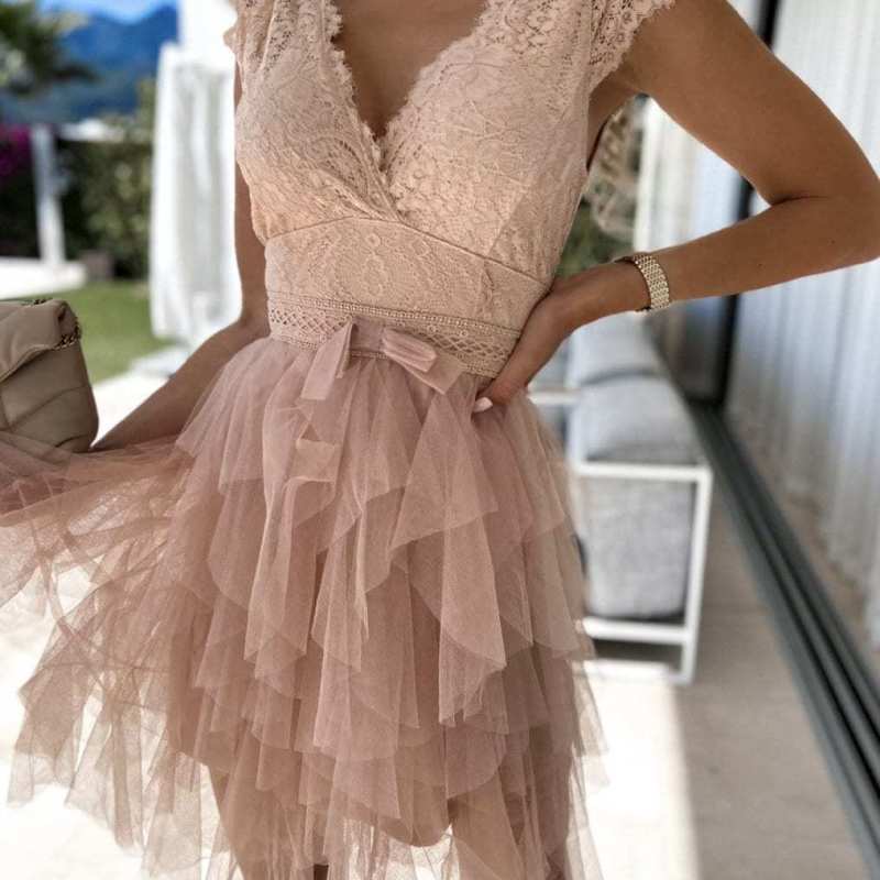 Robe de cocktail sans manches à col en V profond et dentelle en maille unie pour femmes