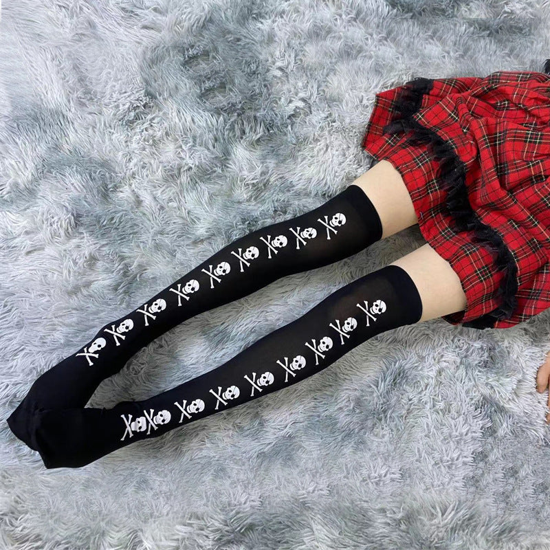 Calcetines largos de tubo con calavera cruzada de Halloween para mujer