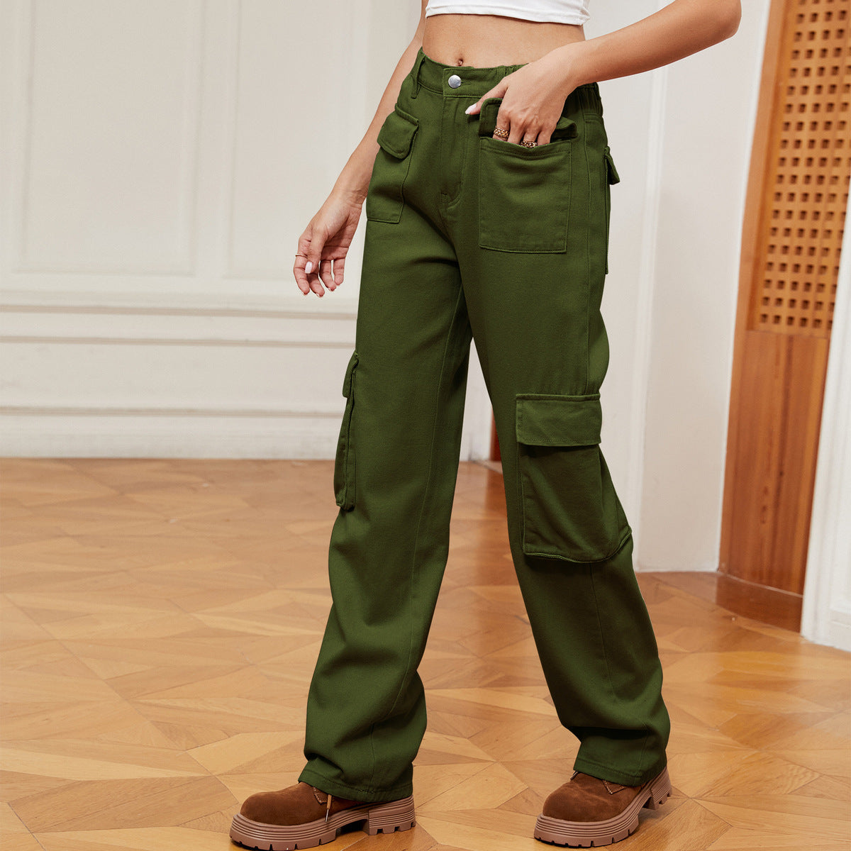 Vaqueros cargo vintage con cintura elástica y múltiples bolsillos para mujer