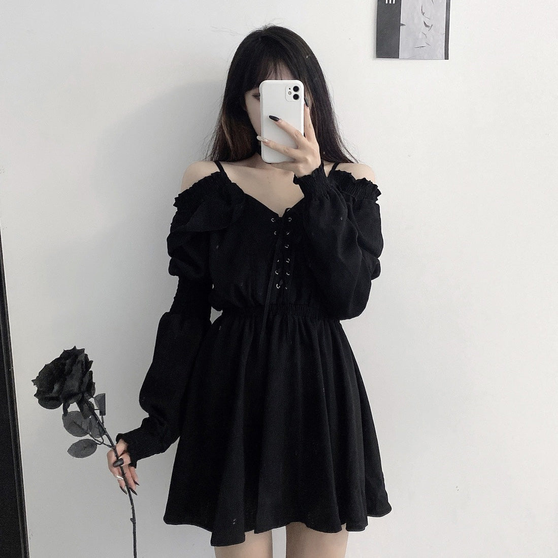 Robe sexy gothique à col en V et épaules dénudées pour femme