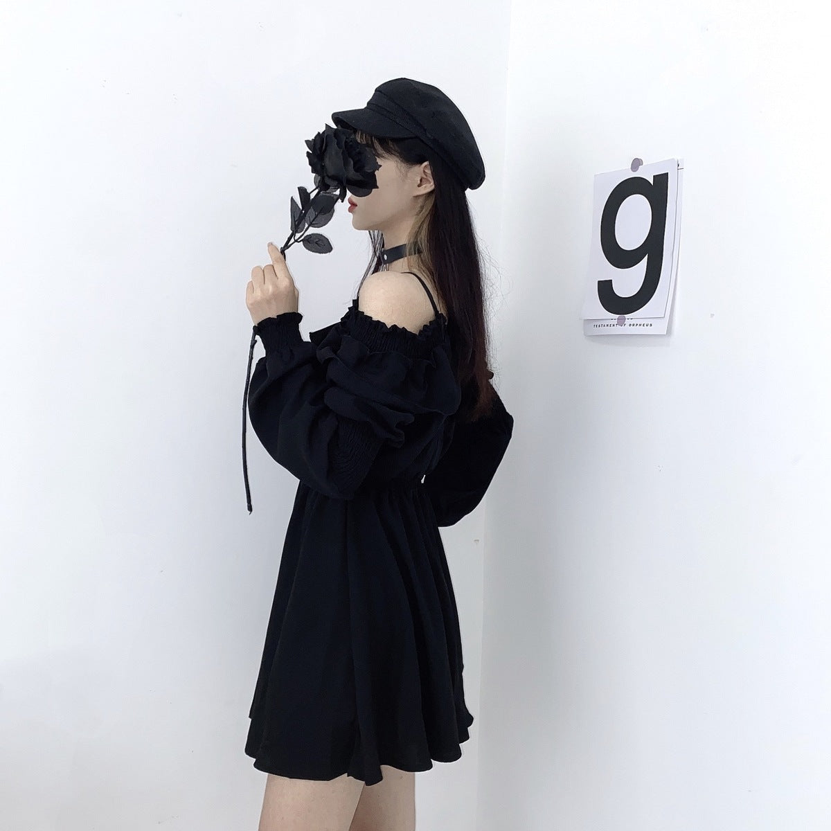 Robe sexy gothique à col en V et épaules dénudées pour femme