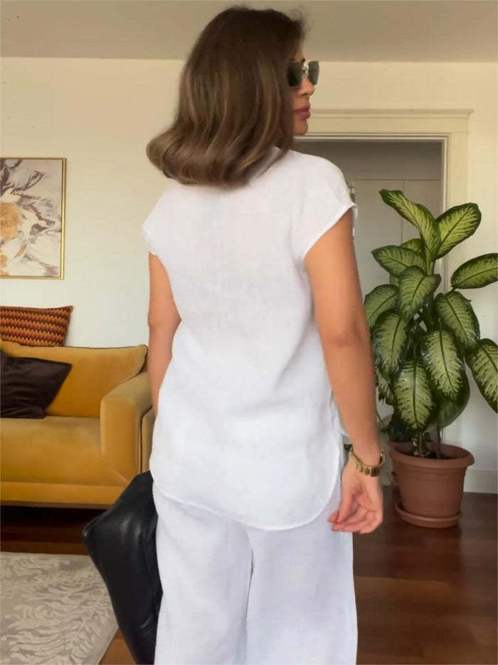 Conjunto informal de dos piezas de lino y algodón para mujer con blusa con bolsillo y pantalones anchos.