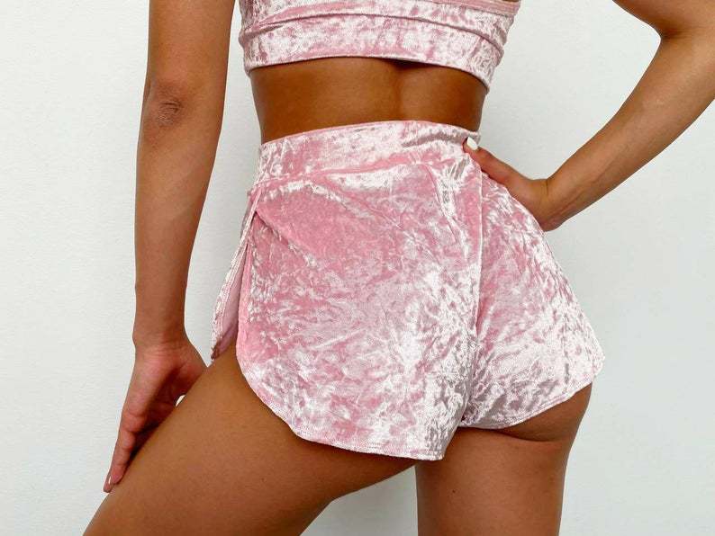 Pantalones cortos de terciopelo de color liso sexys de moda para mujer