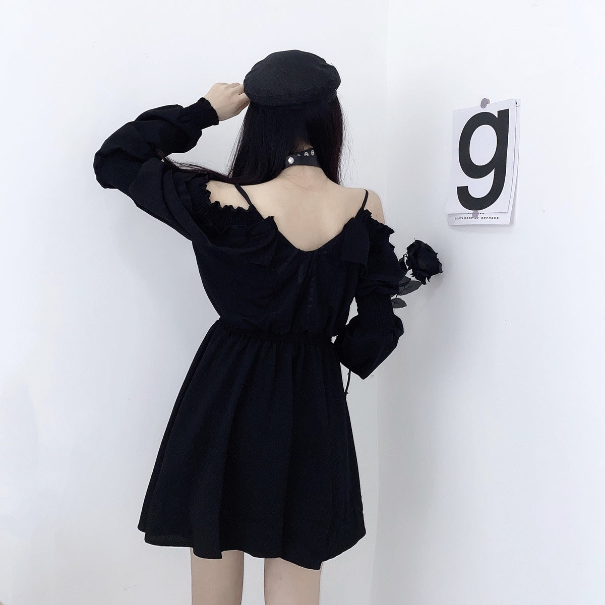 Robe sexy gothique à col en V et épaules dénudées pour femme