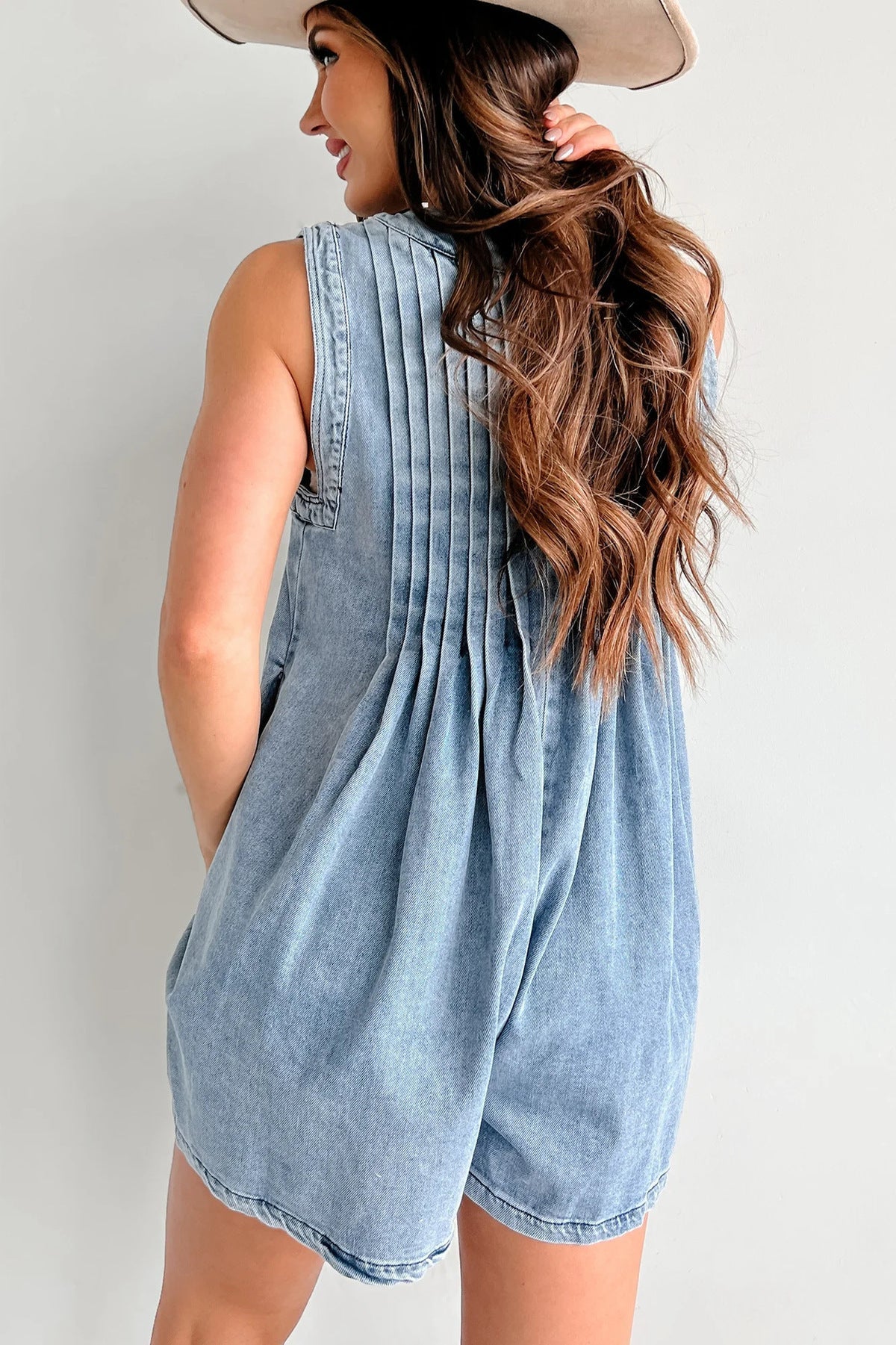 Combinaison en jean ample sans manches à col en V et couleur unie pour femme