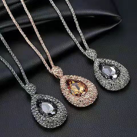 Collar con colgante de cristal largo exagerado de moda para mujer