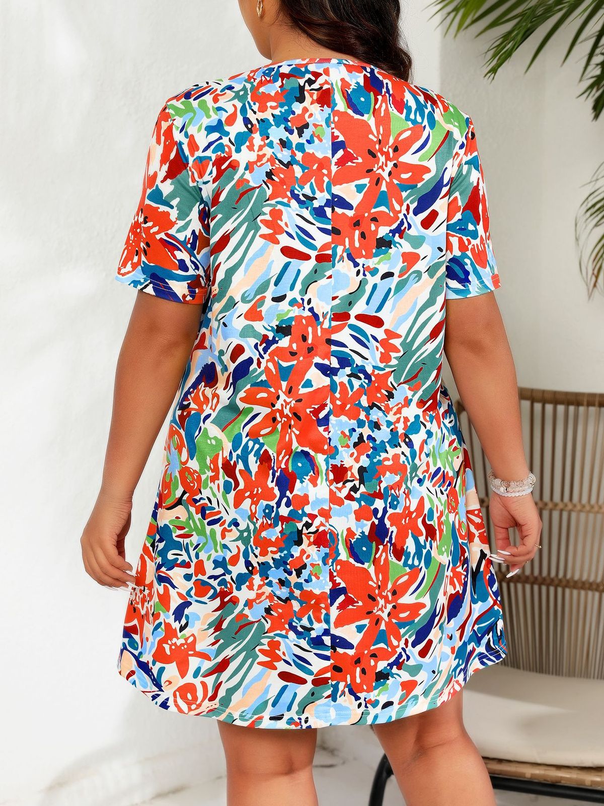 Vestido casual multicolor con grafiti para mujer, talla grande