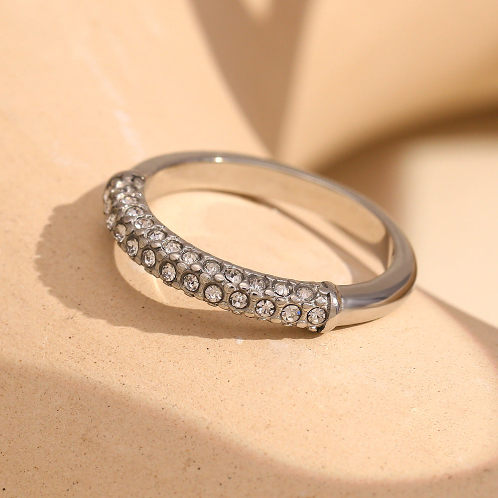 Bague tendance pour femme en plaqué or 18 carats avec zircone