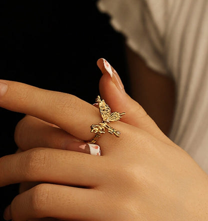 Vintage Gold Butterfly Zircon Oppen Ring