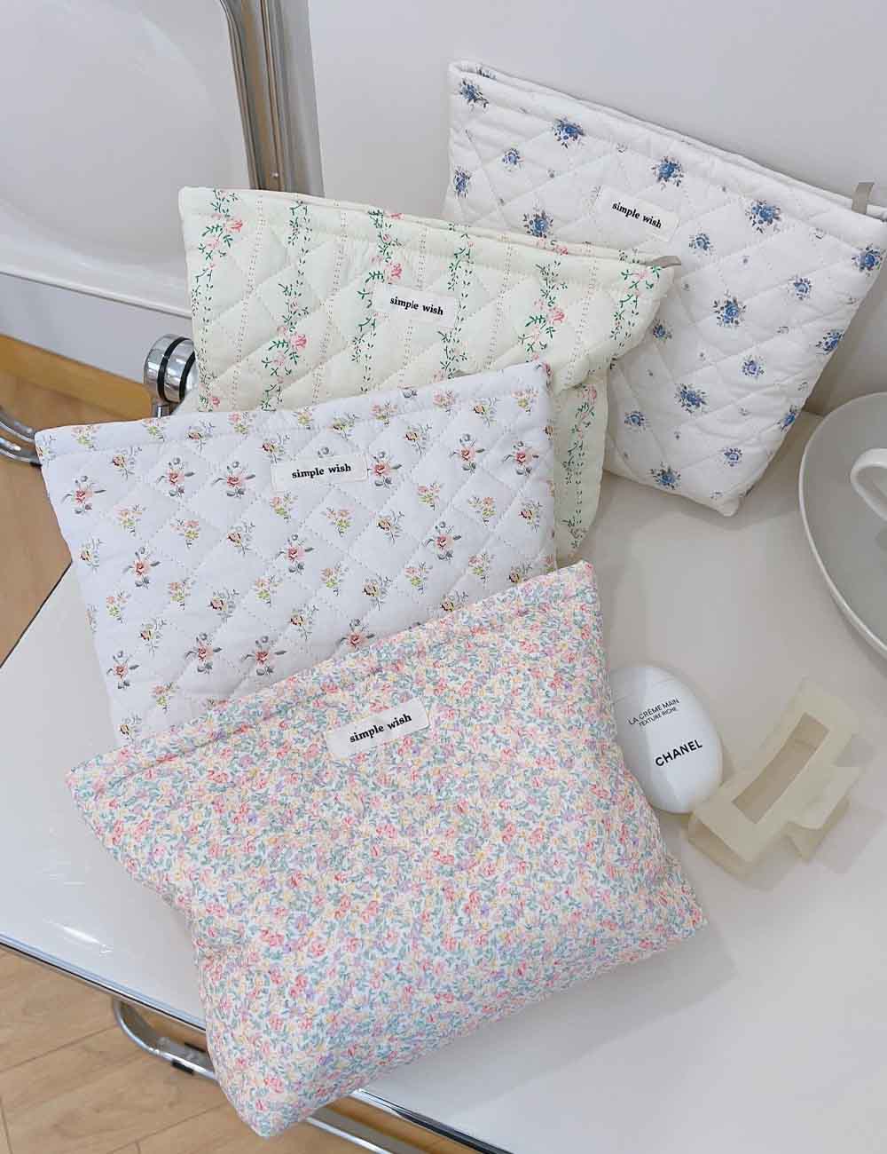 Floral Print Portable Quilted Makeup Bag