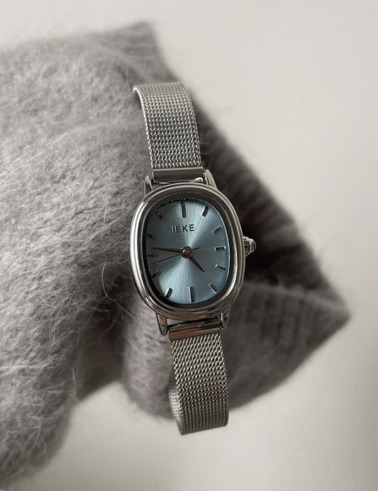 Elegant Small Dail Mesh Strap Quartz Watch