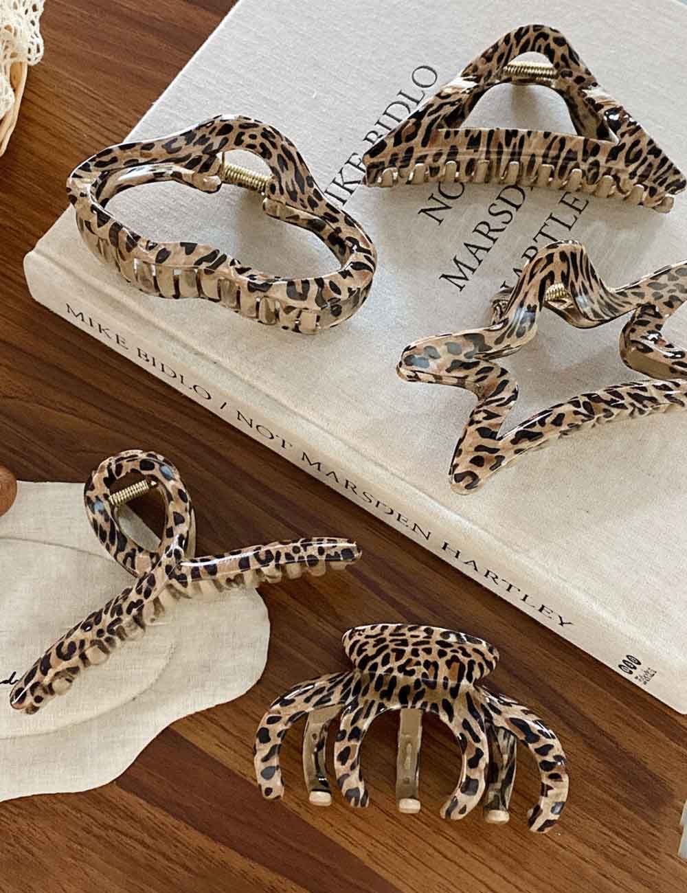 Trendy Leopard Print Geometric Hair Claw
