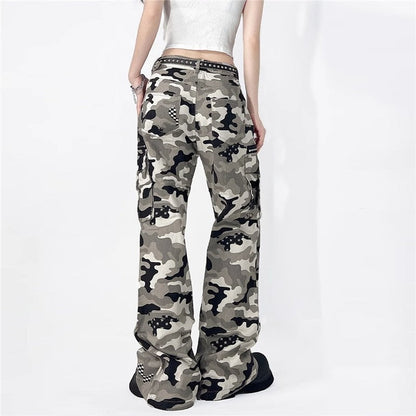 Relaxed Camo Cargo Pants With Flared Legs