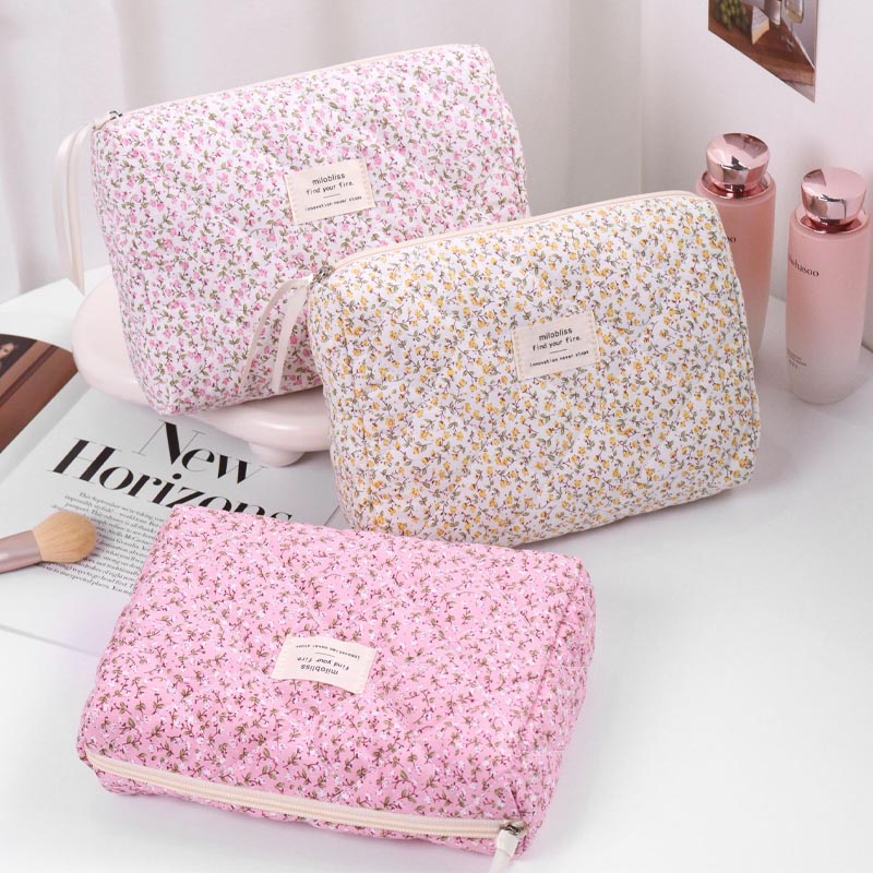 Cute Flower Print Portable Makeup Bag