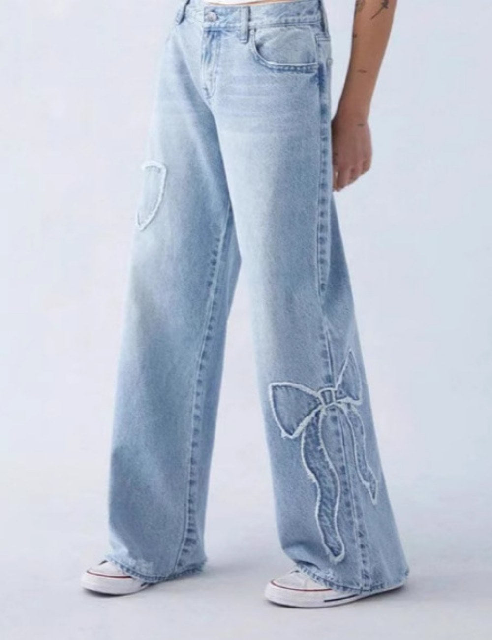 Bow Embroidered Loose Straight Leg Jeans
