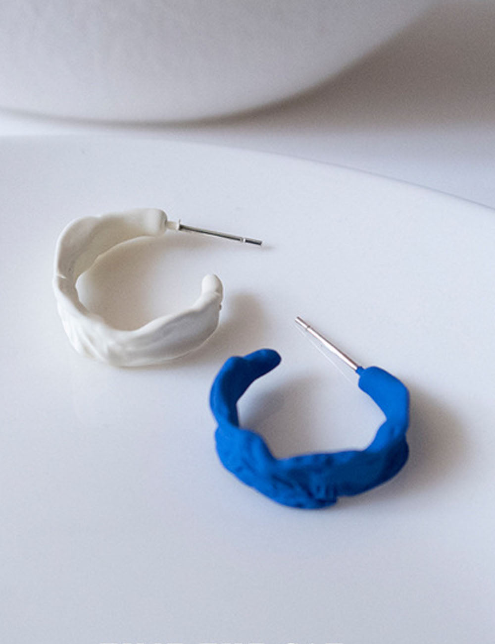 Stylish Ruched Geometric C-Shaped Hoop Earrings