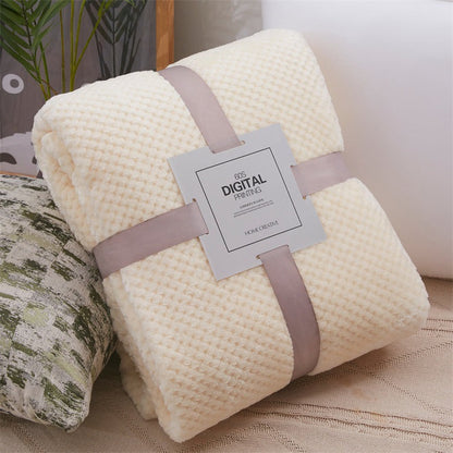 Soft Thickened Pineapple Grid Coral Fleece Blanket
