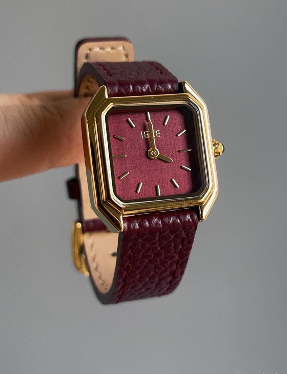 Vintage Premium Leather Band Watch