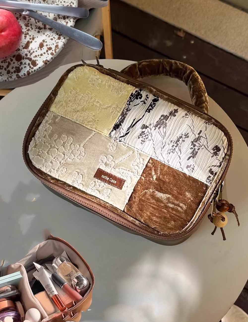 Vintage Partitioned Portable Travel Makeup Bag