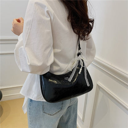 Retro Handbag With Pendant