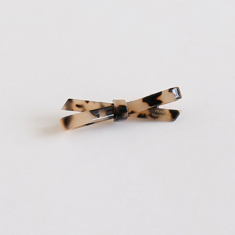 Elegant Minimalist Crossed Bow Acetate Hair Clip