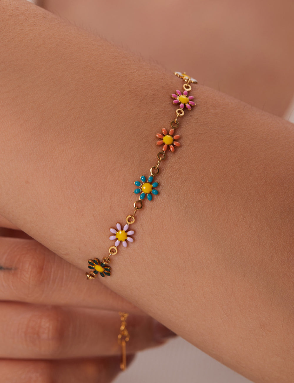 White/Colourful Daisy Chain Necklace