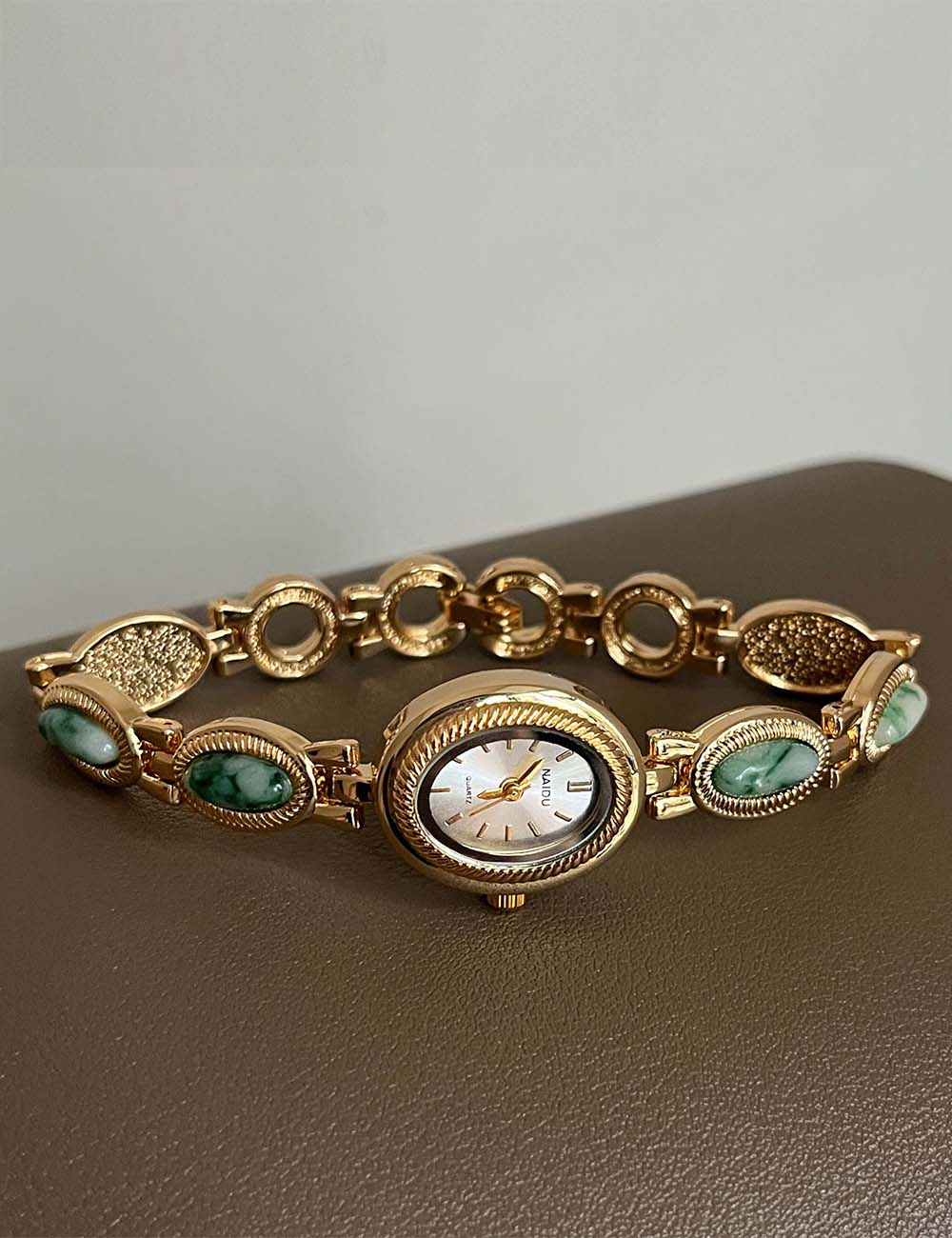 Vintage Gold Oval Dial Bracelet Quartz Watch