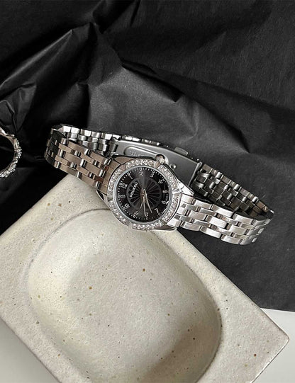 Rhinestone Round Dial Chic Quartz Watch