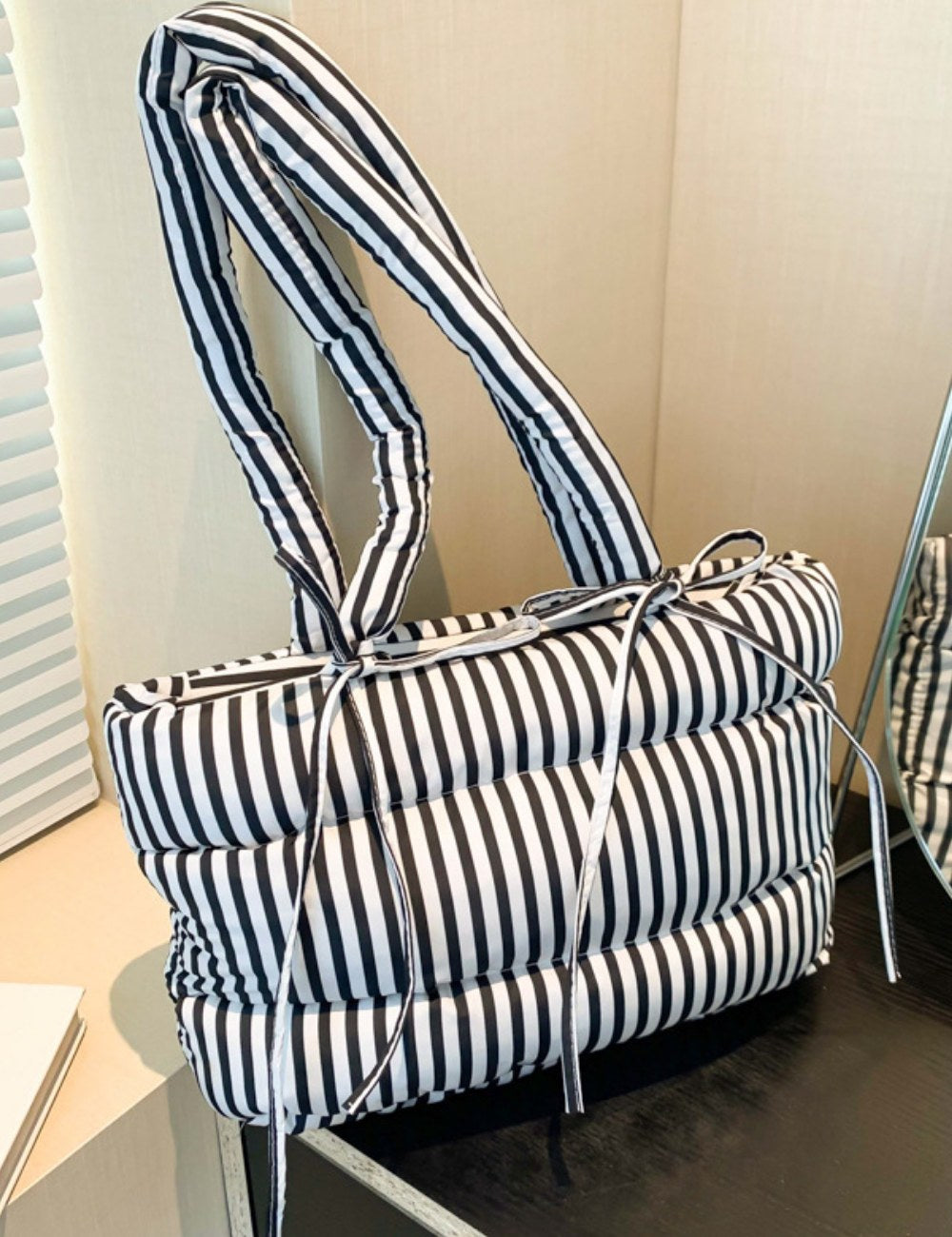Striped Puffer Bow Knot Shoulder Handbag
