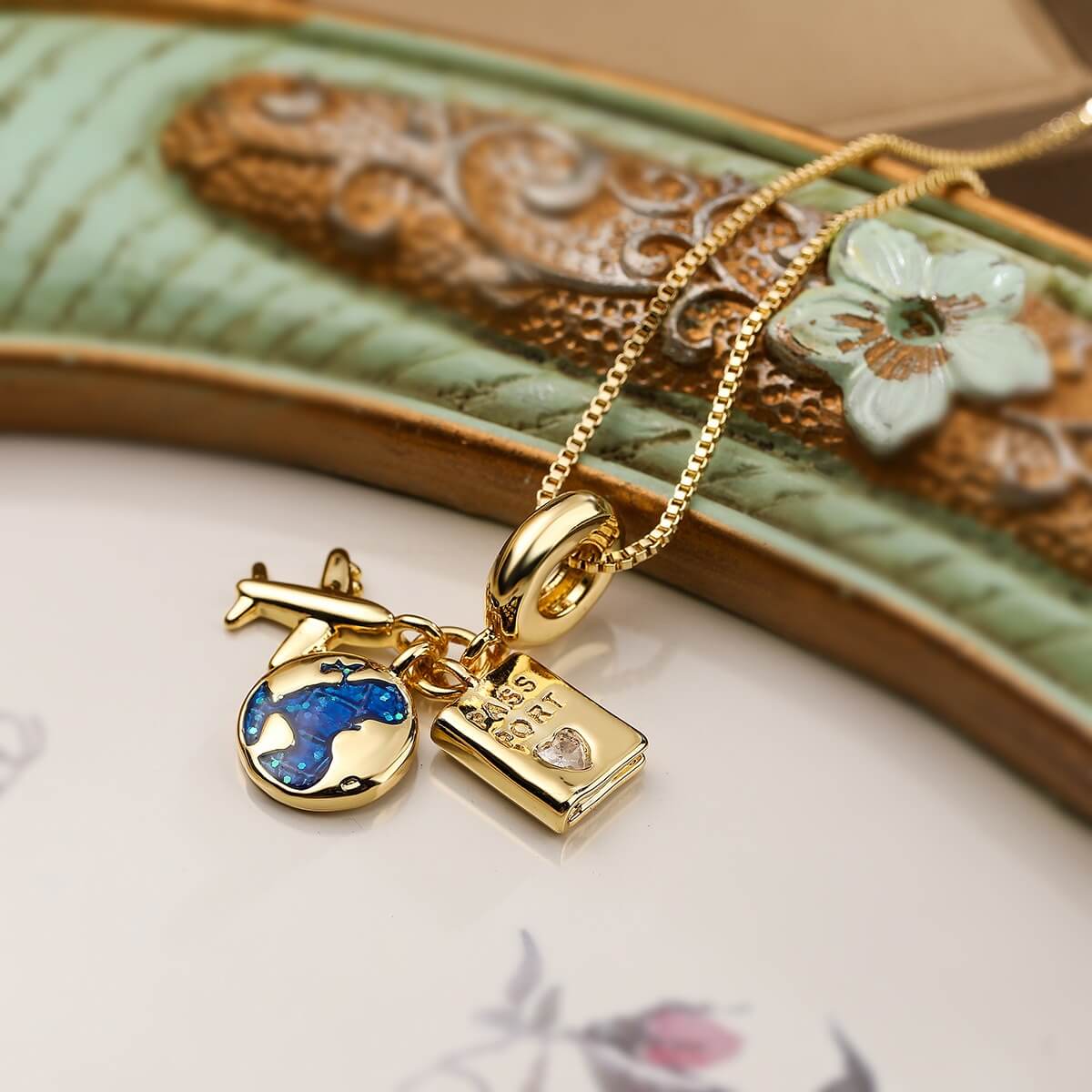 Retro Zirconia Cartoon Pendant Necklace