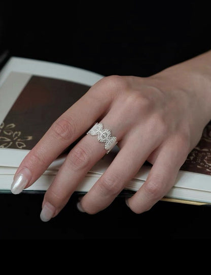 Elegant Lace Hollow Out Open Ring