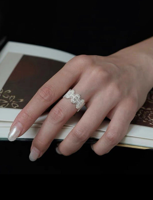 Elegant Lace Hollow Out Open Ring