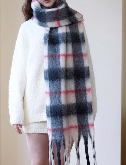 Minimalist Color Block Plaid Tassel Thick Scarf