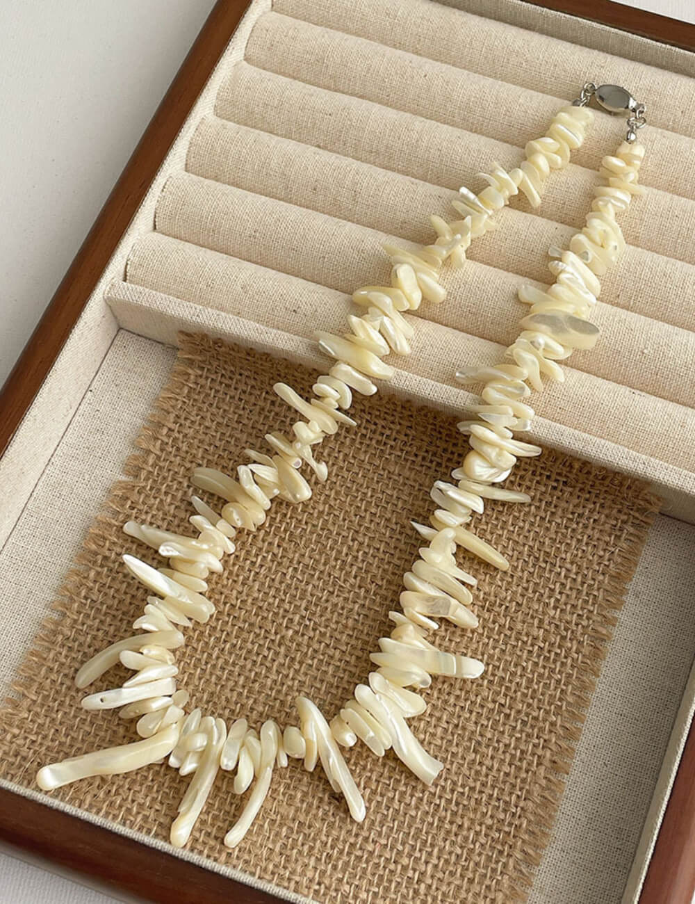 Elegant Irregular Shell Handmade Choker Necklace