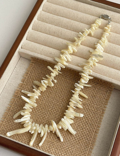 Elegant Irregular Shell Handmade Choker Necklace