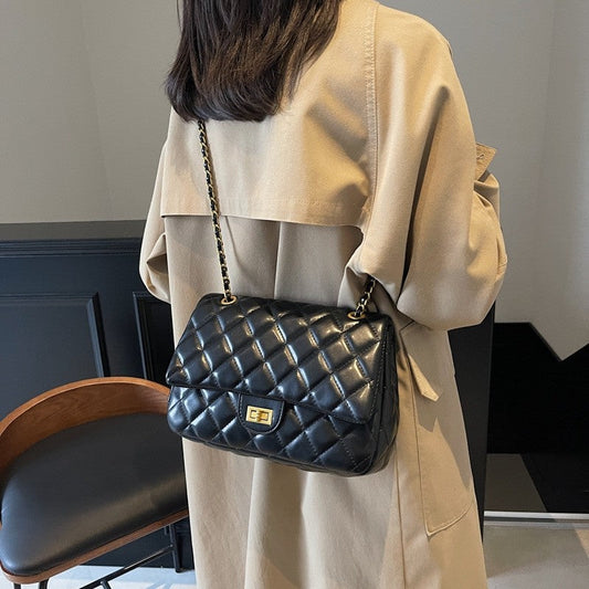 Retro Handbag With Pendant