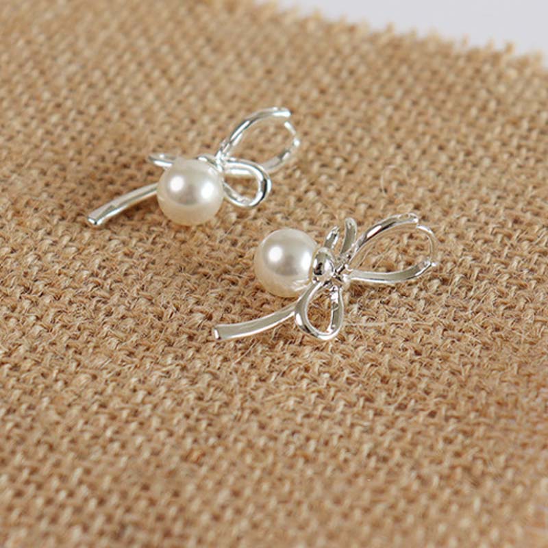 Elegant Bow Knot Pearl Stud Earrings