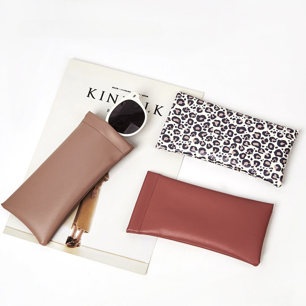 Squeeze Top Leather Travel Eyeglass