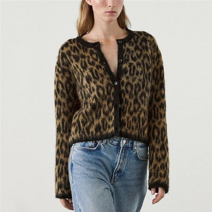Leopard Print Knit Sweater For Casual And Stylish Comfort