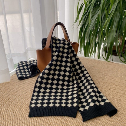 Checkered Knitted Comfy Scarf