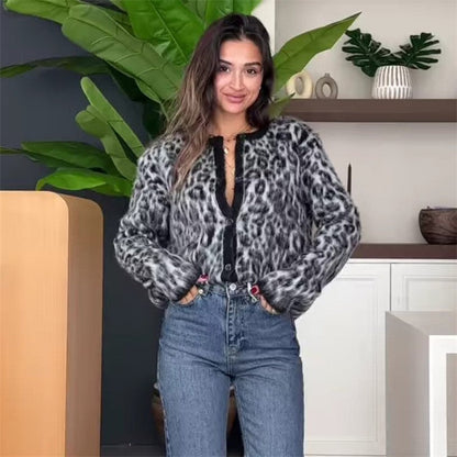 Leopard Print Knit Sweater For Casual And Stylish Comfort