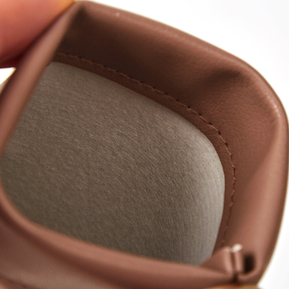 Squeeze Top Leather Travel Eyeglass
