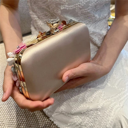 3D Flower Diamond Evening Clutch