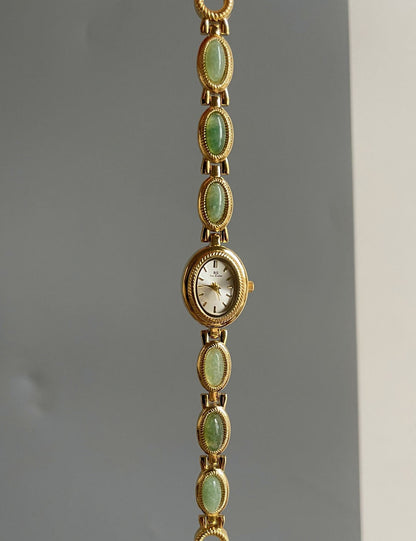Retro Gold Tone Oval Dial Quartz Wrist Watch